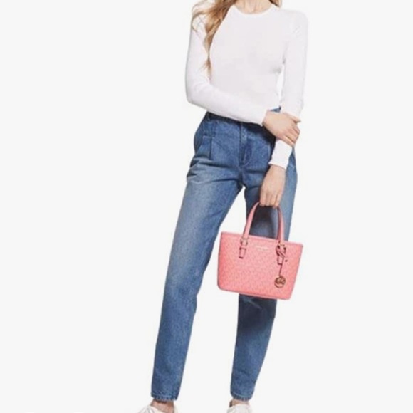 Jet Set Travel Extra-Small Logo Top-Zip Tote bag Color Grapefruit. - Picture 3 of 3